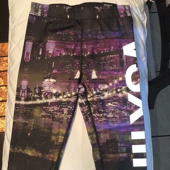 VICTORIA’S SECRET LIMITED EDITION VSX SPORT TIGHT - Picture 3 of 11